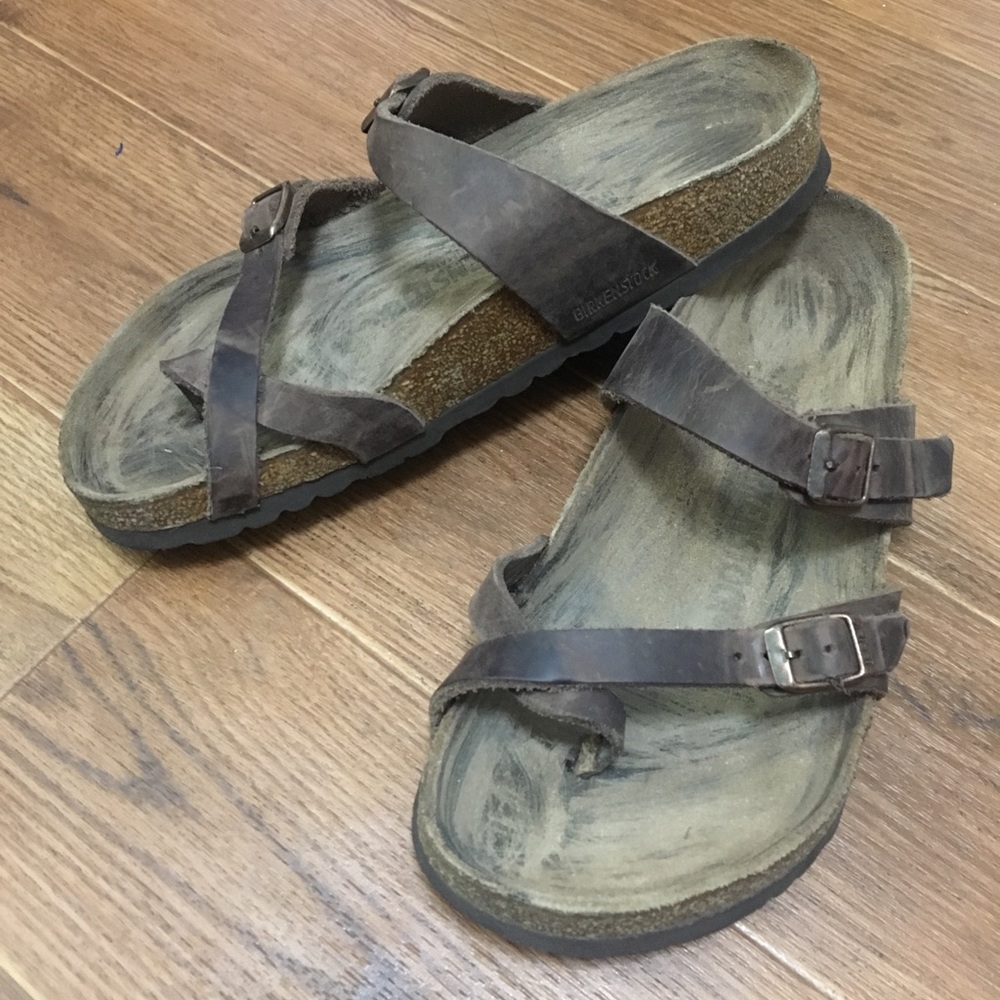 BROWN LEATHER BIRKENSTOCK’S